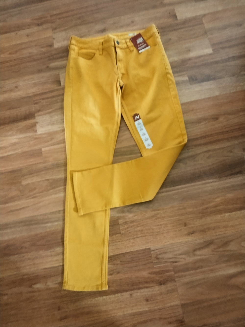 NWT Super Skinny Jeans in Mustard Yellow, Size 11